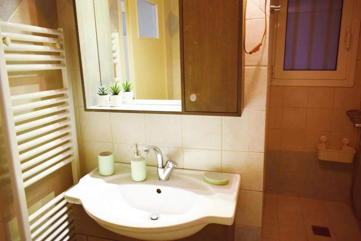 Stylish Apt In The Historic Heart Of The City Ateny Zewnętrze zdjęcie
